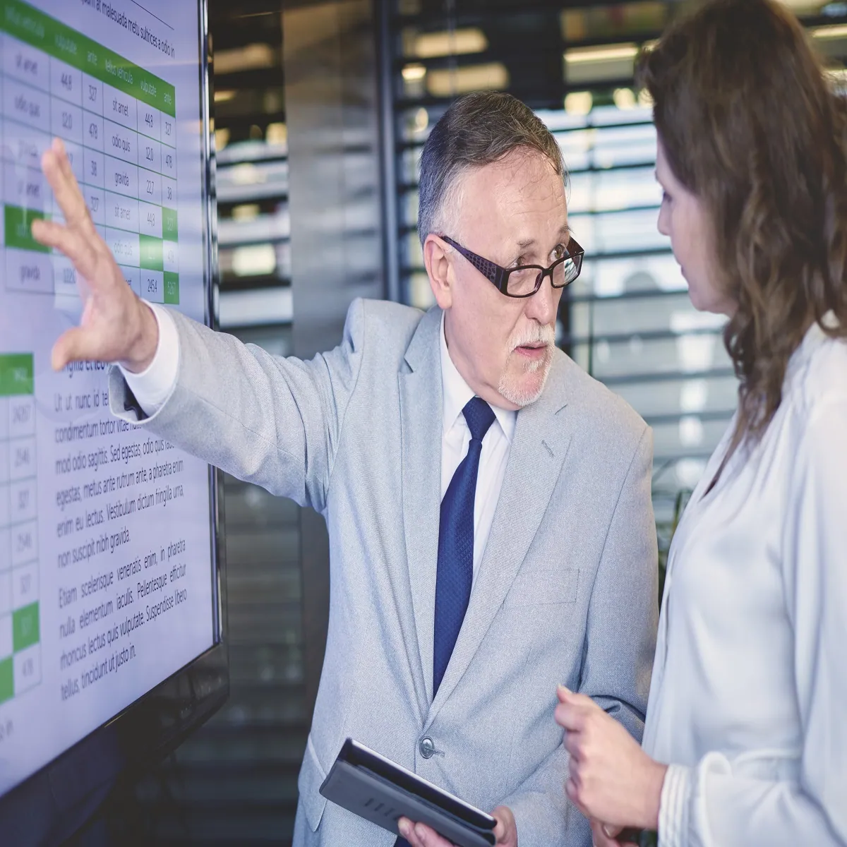 Comparison Guide: Best HR Software for Midsize Companies Looking to Scale